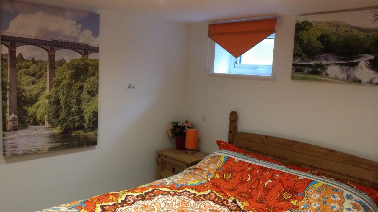 Welsh Row House Apartman Llandegla Kültér fotó