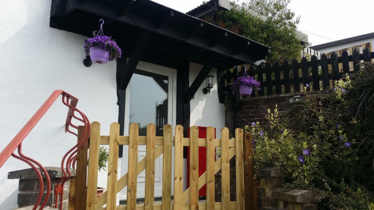 Welsh Row House Apartman Llandegla Kültér fotó